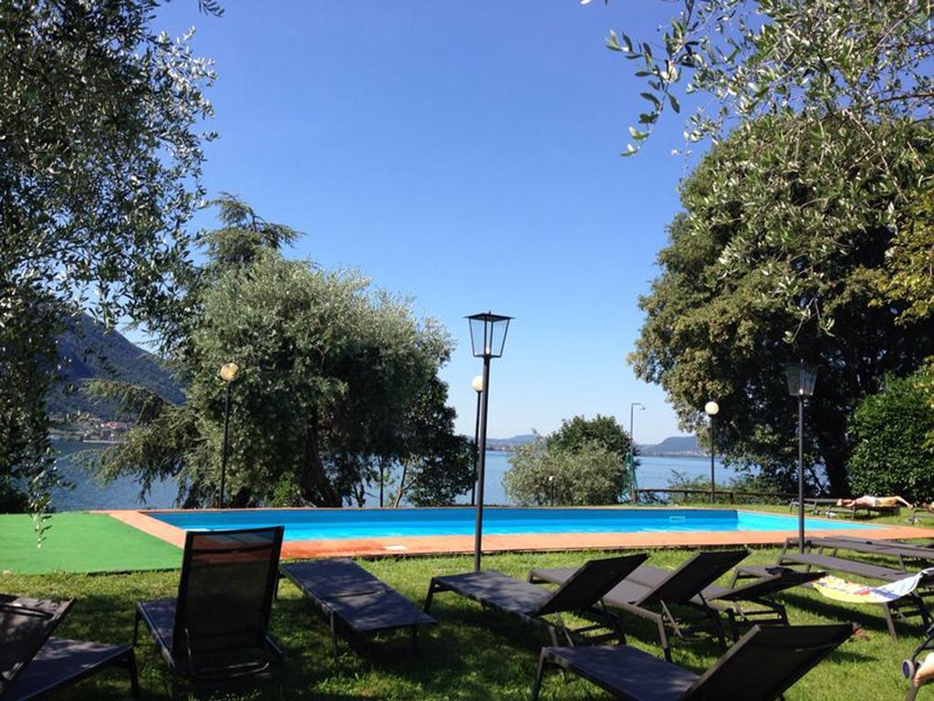 Castello Oldofredi Aparthotel Monte Isola Exterior photo