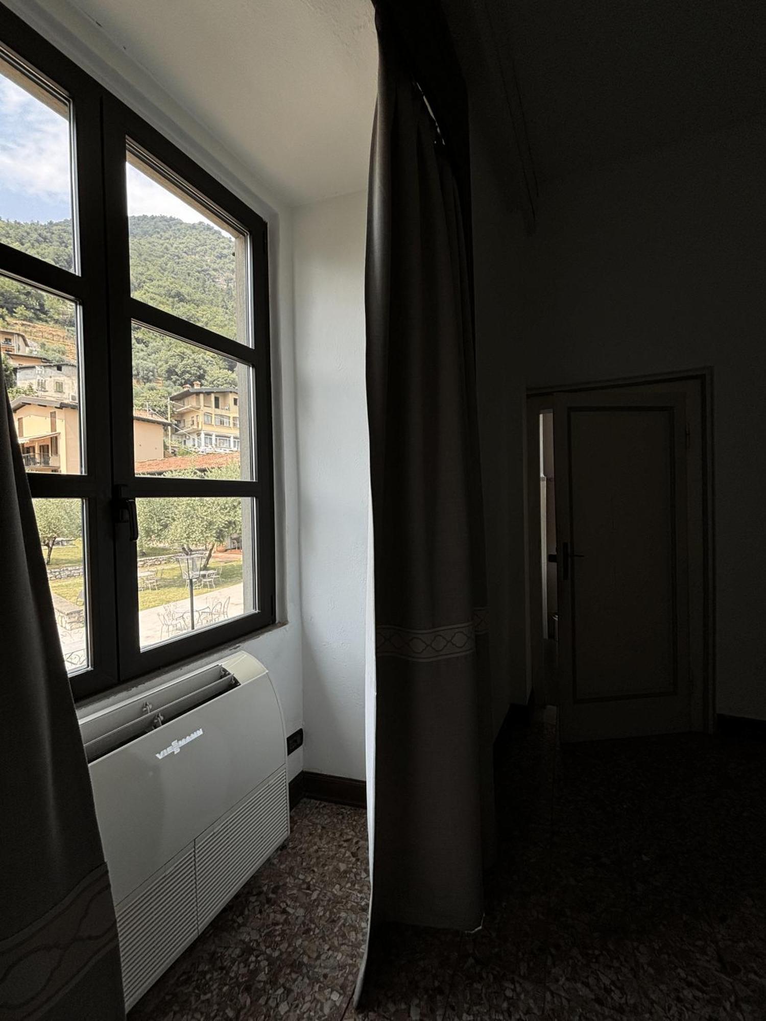 Castello Oldofredi Aparthotel Monte Isola Exterior photo