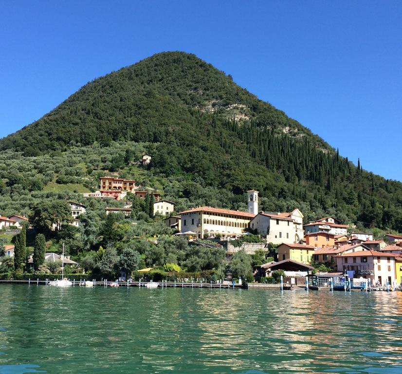 Castello Oldofredi Aparthotel Monte Isola Exterior photo