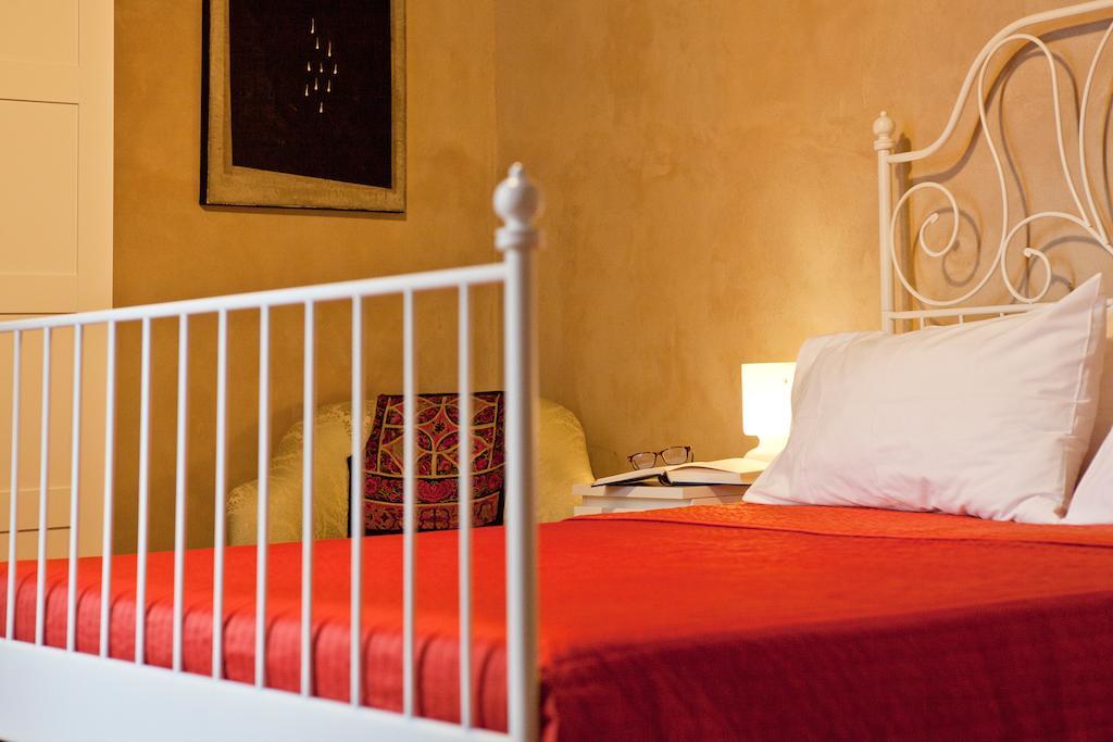 Castello Oldofredi Aparthotel Monte Isola Room photo