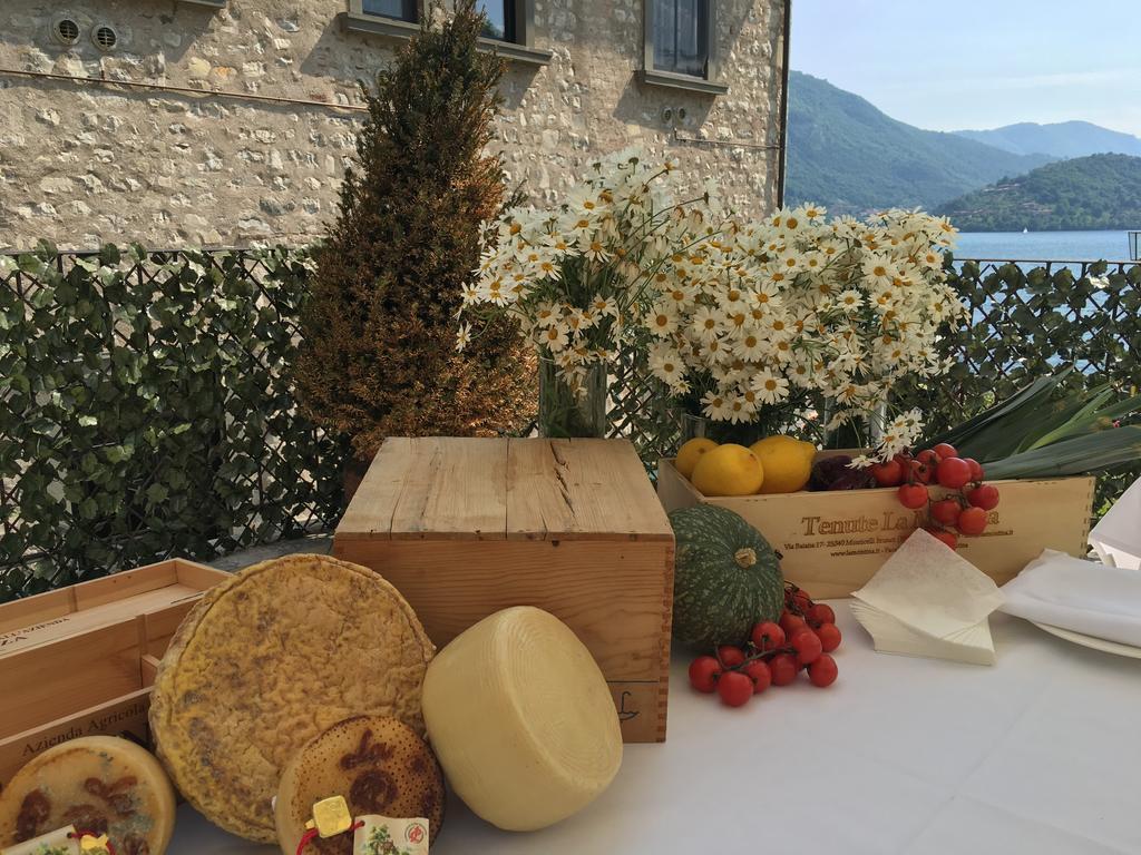 Castello Oldofredi Aparthotel Monte Isola Exterior photo
