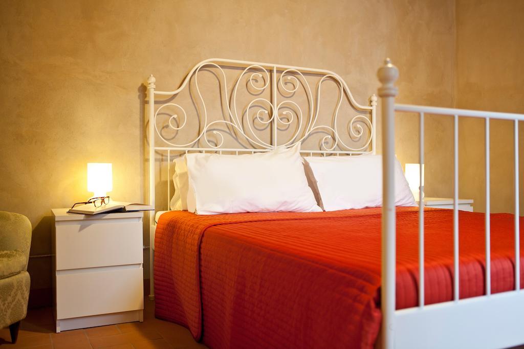 Castello Oldofredi Aparthotel Monte Isola Exterior photo